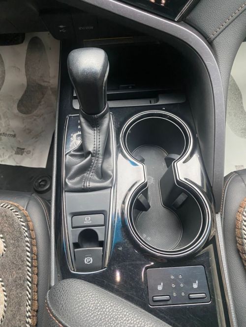 Toyota Camry (XV70) 2019