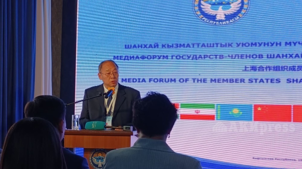 Вэнь Гэ, замдиректора управления международных коммуникаций Госсовета КНР