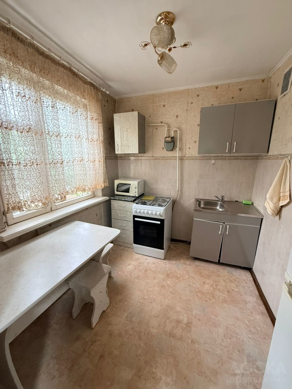 Продаю 1-комнатную квартиру, 6мкр по Сухэ-Батора. 63000$.: фото 4