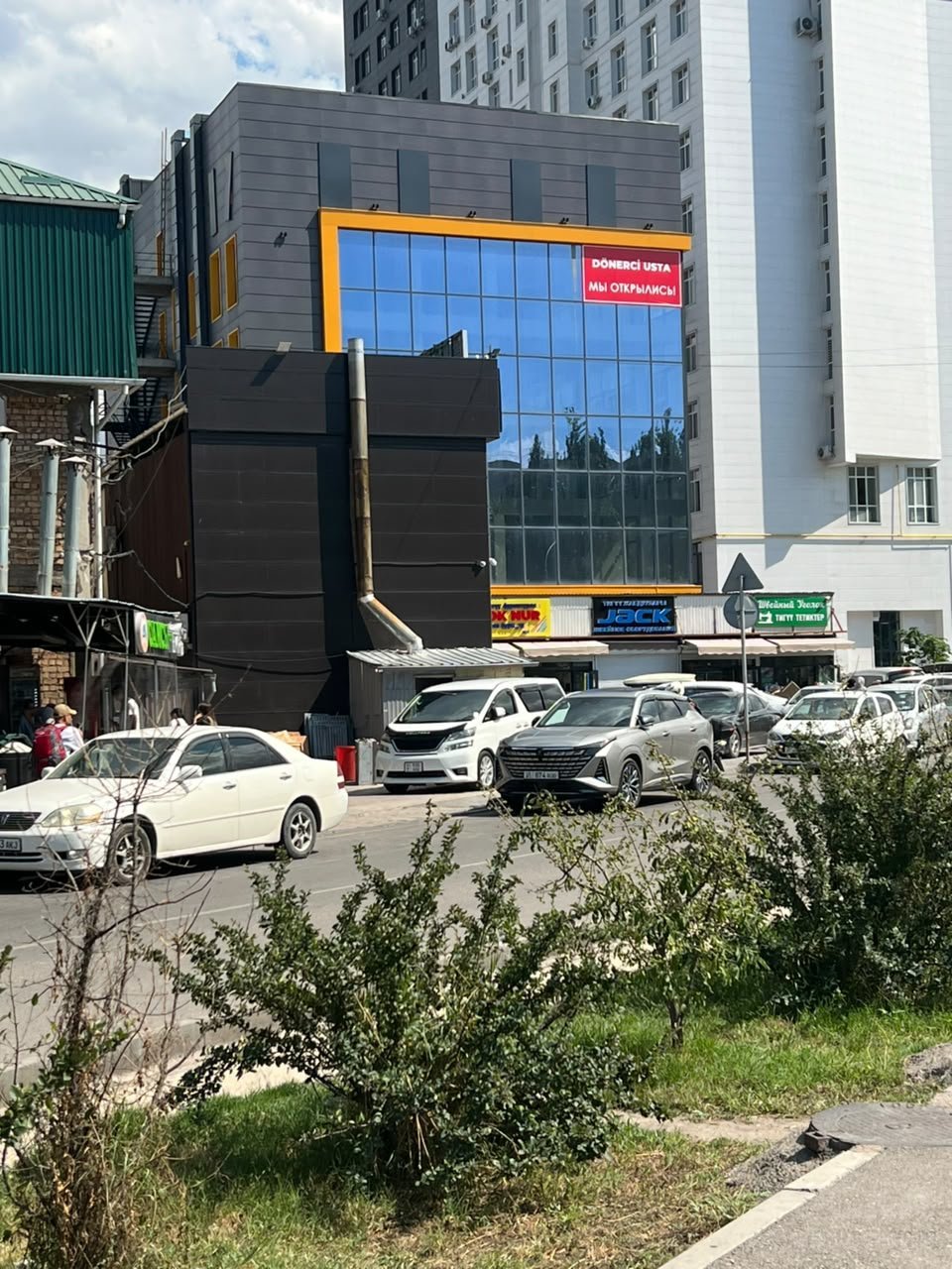 Сдаю офисное помещение, ул. Токольдош 3 (район рынка Мадина). — фото 4
