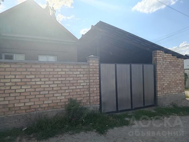 Продаю дом, 11 сот., кирпич, Маевка.