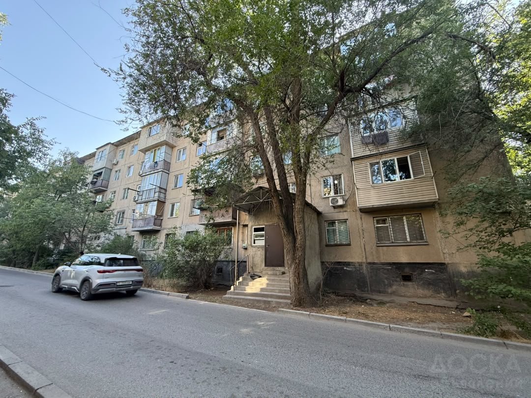 Продам 2-комн. квартиру, 8 мкр., 44 м²: фото 2