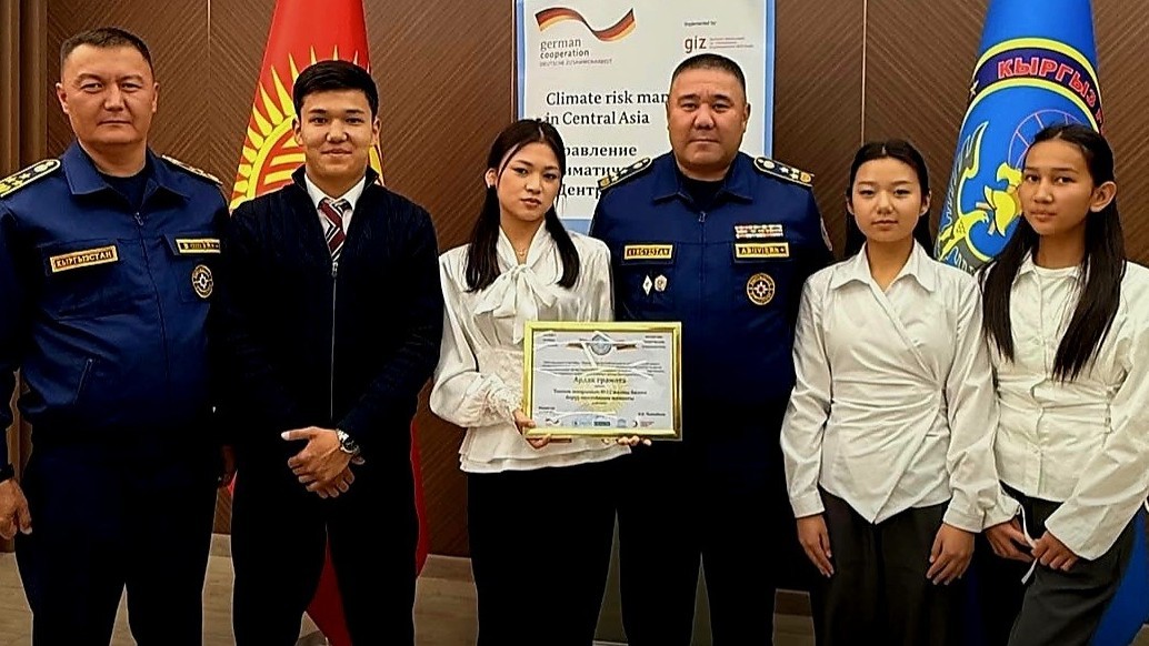 Токмок шаарындагы №12 мектеби ӨКМдин видеороликтер конкурсунда биринчи орду алды